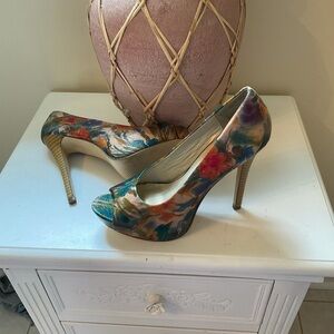 Torta Caliente Multicolored Peep Toe Shoes